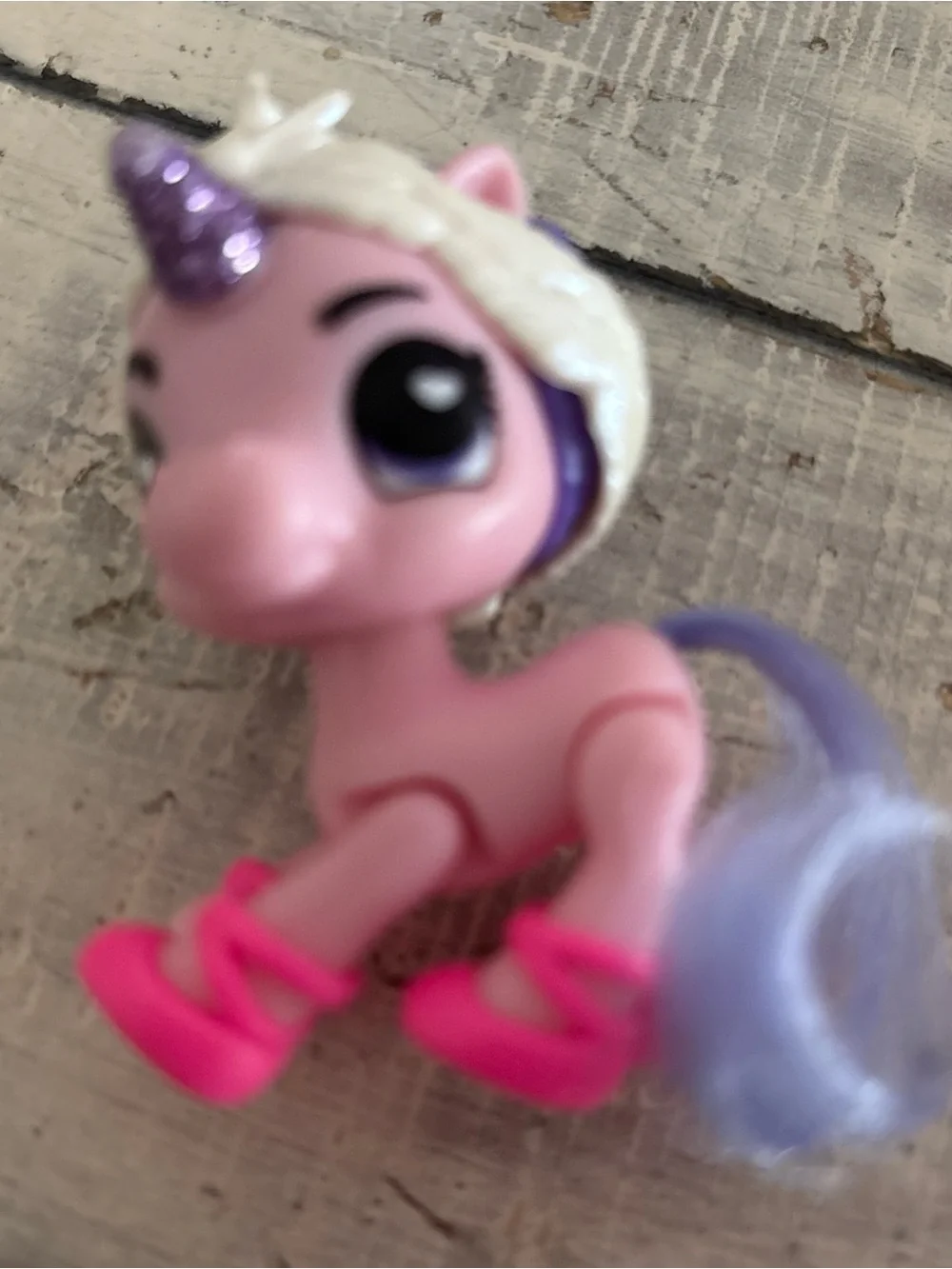 Zuru Unicorn Squad Surprise Glitter Swan Lake Ballet with Shoes & Headband!